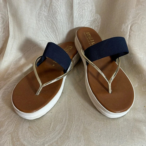 ITALIAN SHOEMAKERS Sz 9 Gold Navy Elastic Front Toe Post Slip On Comfort Sandals - Picture 1 of 6